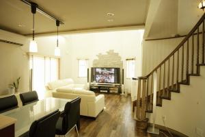 大きな吹抜けのリビング