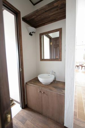 トイレの手洗いです、輸入ボウルでオシャレにしてます