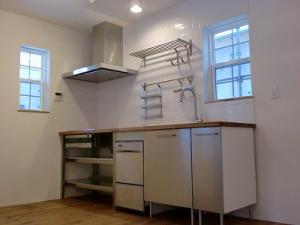 ステンレスのキッチンです☆
室内とも統一感があり可愛いです♪