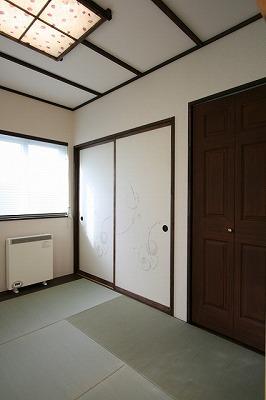 和室
照明がポイントに♪