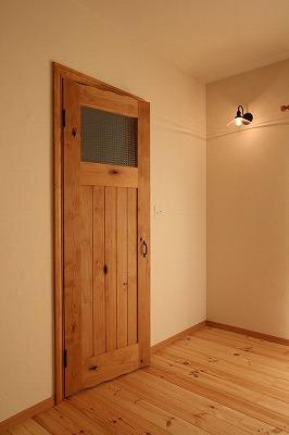 ウェーブドア
取っ手は好きなものを付けることができます☆