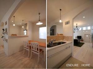 室内の装飾と同じ塗料で塗装したﾀﾞｲﾆﾝｸﾞﾃｰﾌﾞﾙは統一感があります◎
照明ひとつひとつもこだわり☆彡