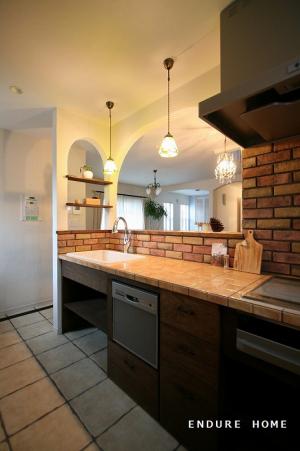 手作りキッチン＊お好みのタイルを
選んで全てオーダーでお造りしました♪