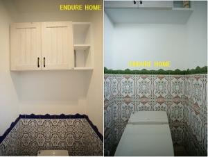 トイレの腰壁タイルもスペインタイル、色違いで貼りました＾＾