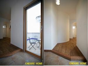 無垢のビンテージオークフロアを自然塗料で仕上げました、自然のツヤが出て来て良い感じになりますよぉ＾＾