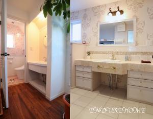 トイレは奥様こだわりのピンクで統一
甘すぎない上品なトイレに。
洗面台もオーダーで作りました♪