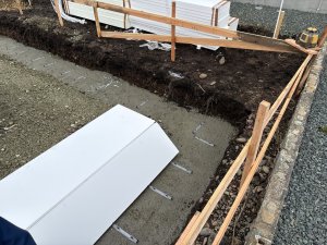 外周断熱材入れ